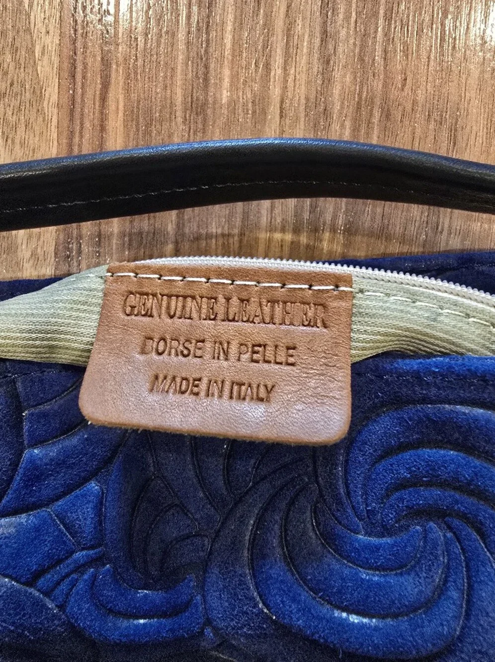 NWT Anna Morelinni Coil Detailed Hobo
